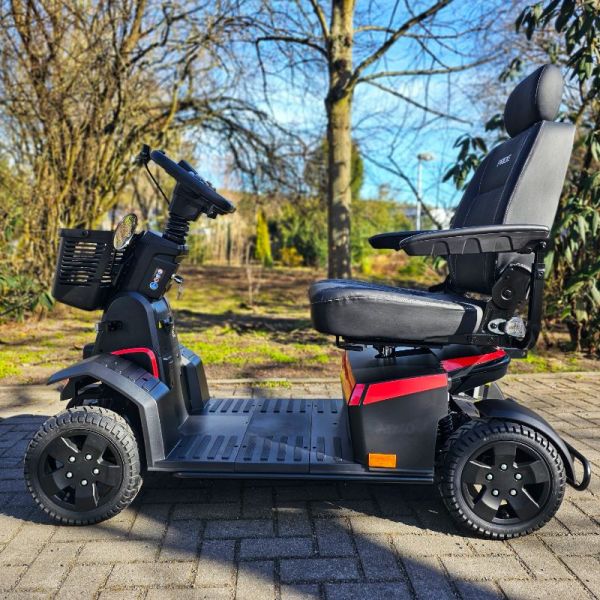 Pride CX-4 rot Seitenansicht links