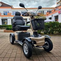 EXCEL Galaxy Deluxe (20 km/h) – Elektromobil - Vorführfahrzeug Ansicht vorn EXCEL Galaxy Deluxe (20 km/h) – Elektromobil - Vorführfahrzeug Ansicht vorn