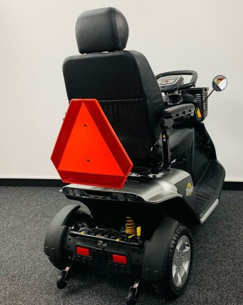 Pride Mobiity Zolar (15 km/h) – Elektromobil Heckansicht