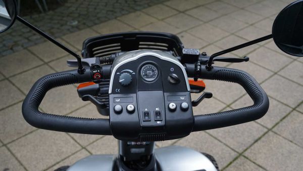 Senioren Scooter 15 Km H Gebraucht TRENDMOBIL Voyage (15 km/h) Vorführ-Senioren-Scooter silber | MC