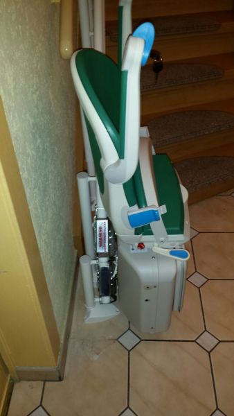 Handicare Minivator 2000 Treppenlift inkl. Montage gebraucht