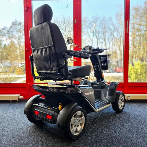 Pride Victory XL 140 schwarz Heckansicht rechts