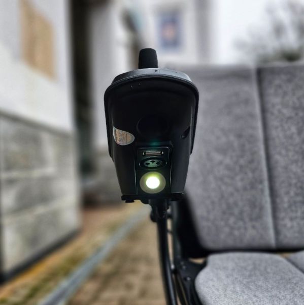 McHubby (6 km/h), faltbarer Leichtgewicht-Elektrorollstuhl