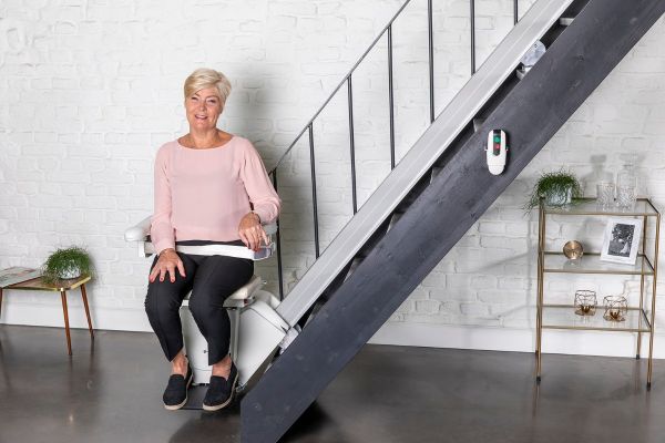 Handicare 1100 gerader Innen-Treppenlift