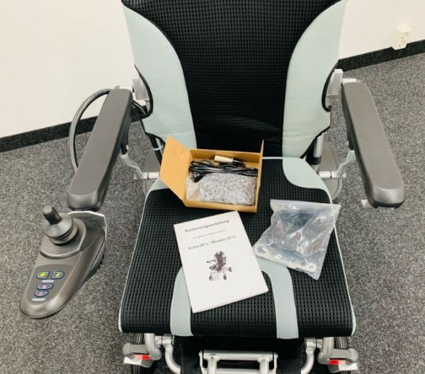 AX Power Pro C1 Ultralight (6km/h), klappbarer Elektrorollstuhl