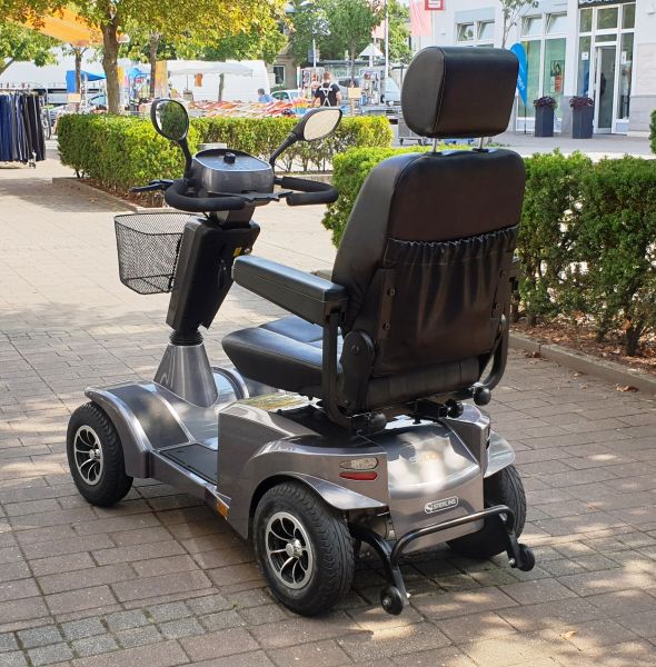 Schnäppchen: Sterling S700 Mainland (15 km/h) Anthrazit, Vorführ-Elektromobil / Scooter