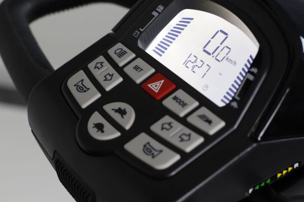 Pride Victory 140 XL LCD (15 km/h) Elektromobil mit LCD Display