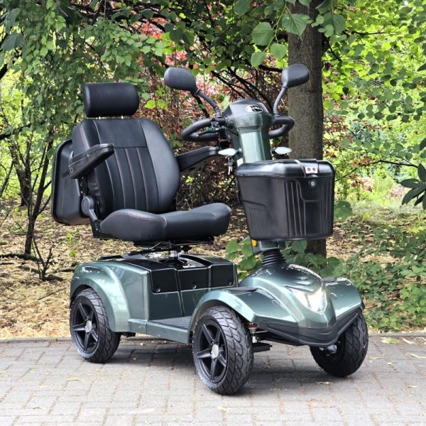 R7S Neufundland (15 km/h), Vorführelektromobil in British Racing Green