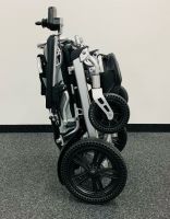Vorschau: AX Power Pro C1 Ultralight (6km/h), klappbarer Elektrorollstuhl Vorschau: AX Power Pro C1 Ultralight (6km/h), klappbarer Elektrorollstuhl