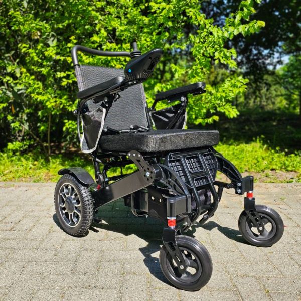 McFoldy Black C1 Frontansicht rechts Fussbrett hochgeklappt