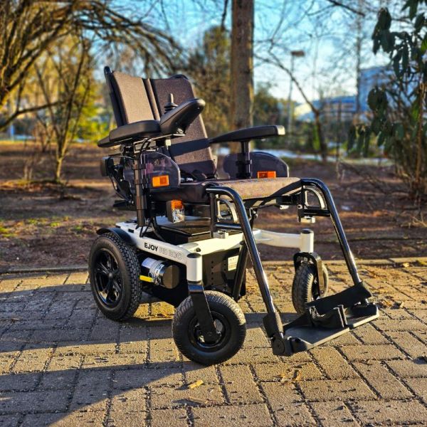 Bischoff und Bischoff Ejoy RD Eco Frontansicht rechts