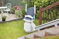Vorschau: Gerader Außen-Treppenlift Handicare 1000 zur monatlichen Miete Vorschau: Gerader Außen-Treppenlift Handicare 1000 zur monatlichen Miete