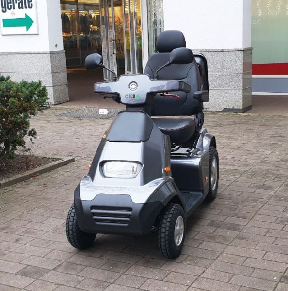 AFIKIM Afiscoter S4 (15 km/h) anthrazit - Vorführ- Elektromobil Frontansicht