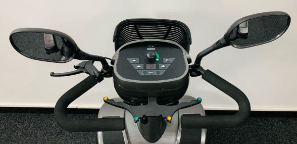 Schnäppchen: Sterling S700 Mainland (15 km/h) Anthrazit, Vorführ-Elektromobil / Scooter