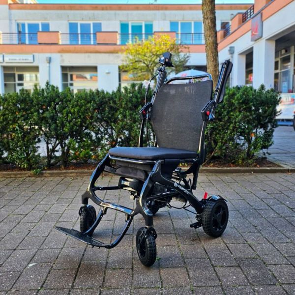 Drive Airfold (6km/h), klappbarer Carbon-Elektrorollstuhl
