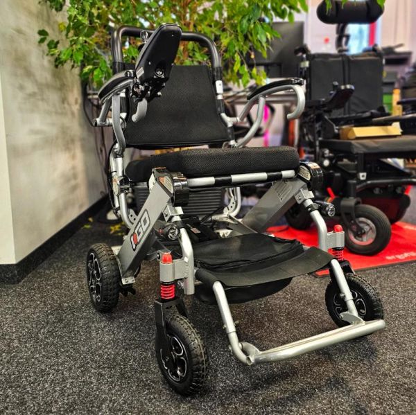 Pride I-Go Frontansicht rechts