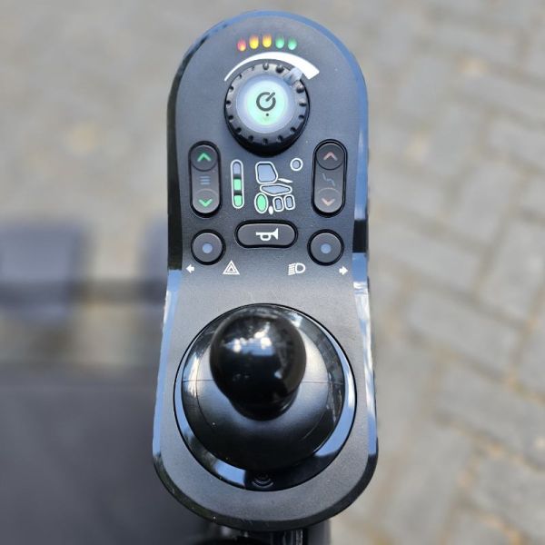 Meyra MC1 Light Detailansicht Handbedienung