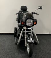 Vorschau: Trendmobil Sport Rider V2 (15 km/h) – Chopper-Elektromobil Front Vorschau: Trendmobil Sport Rider V2 (15 km/h) – Chopper-Elektromobil Front