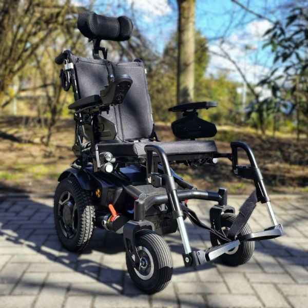 STAR Frontansicht rechts