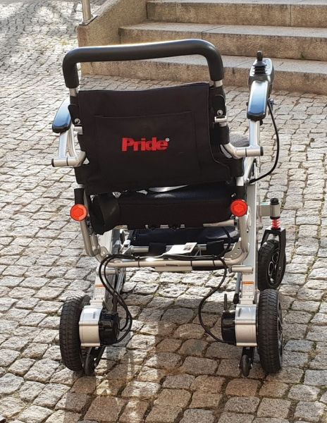 Elektro-Reise-Rollstuhl R-GO (6 km/h) silber, neuwertig