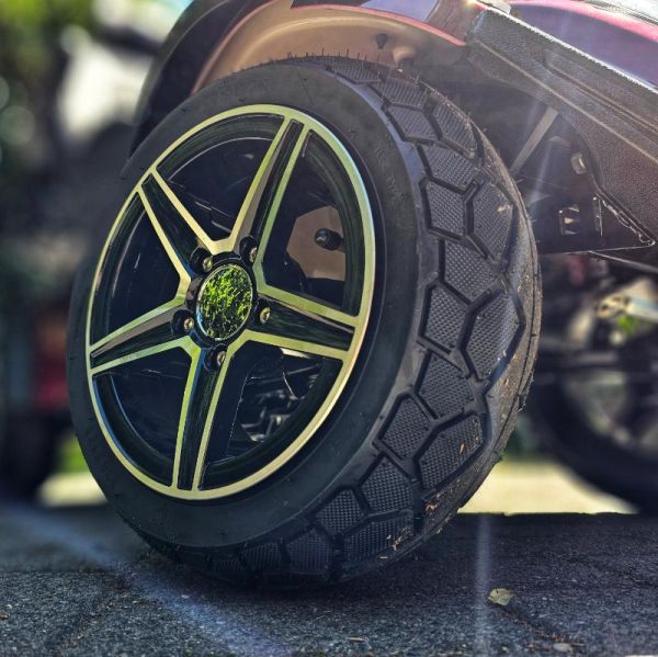 Spitzbergen Detailansicht Vorderrad