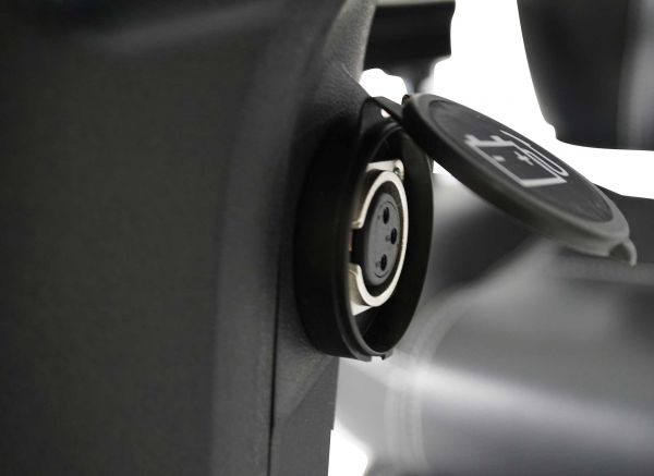 Invacare COMET PRO Detailansicht Ladebuchse