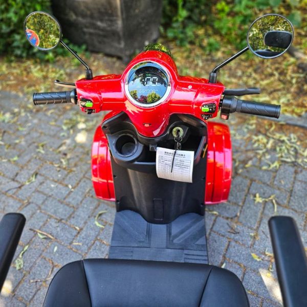 Skyblue Beetle 4 Cockpitansicht