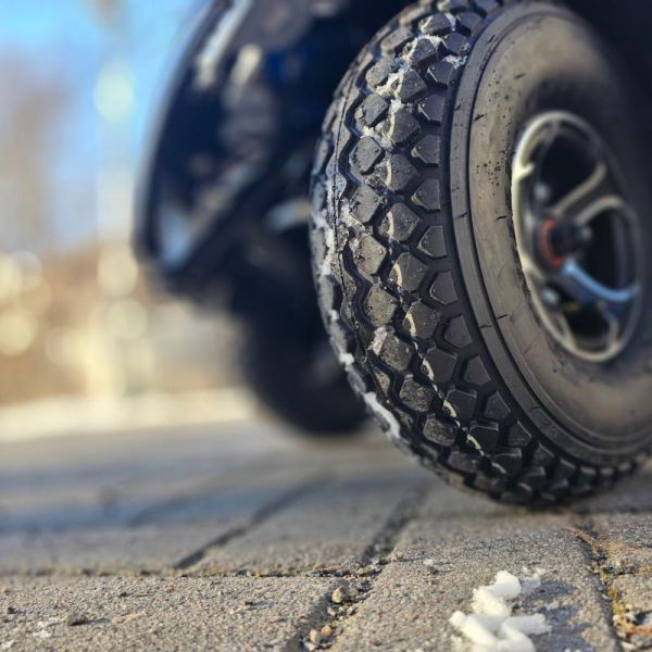 Invacare Comet Pro Bereifung