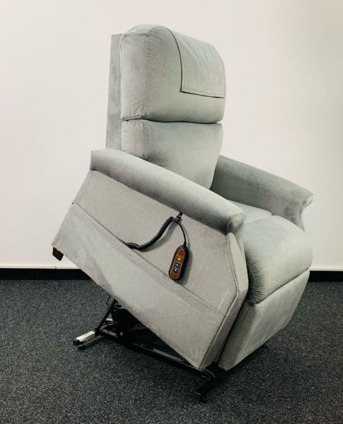 MEDTRADE Komfort Premium (1-motorig) Seniorensessel, Käuferstorno
