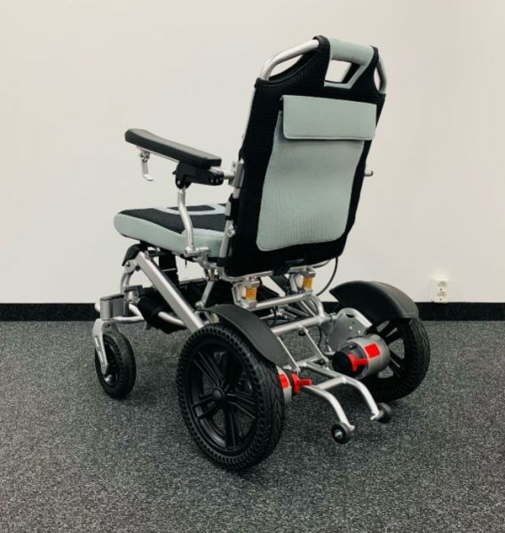 AX Power Pro C1 Ultralight (6km/h), klappbarer Elektrorollstuhl