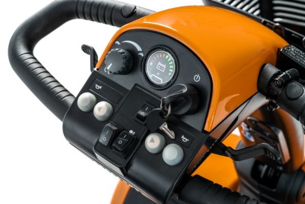 Pride Pursuit 2 Detailansicht Cockpit