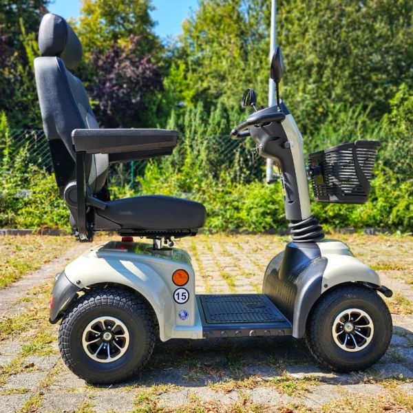 Vermeiren Ceres SE hellelfenbein Seitenansicht rechts