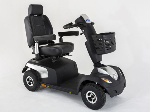 Invacare COMET PRO Silber Frontansicht