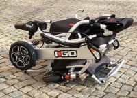 Vorschau: Elektro-Reise-Rollstuhl R-GO (6 km/h) silber, neuwertig Vorschau: Elektro-Reise-Rollstuhl R-GO (6 km/h) silber, neuwertig