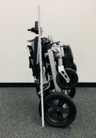 Vorschau: AX Power Pro C1 Ultralight (6km/h), klappbarer Elektrorollstuhl Vorschau: AX Power Pro C1 Ultralight (6km/h), klappbarer Elektrorollstuhl