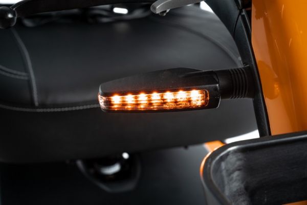 Pride Pursuit 2 Detailansicht Blinker