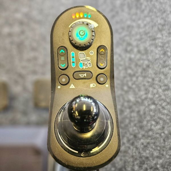 Invacare Aviva RX 20 Merkur-Silber Handbedienung