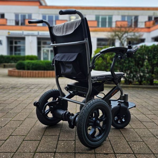 Excel Hubby Seitenansicht rechts, leicht zum Heck gedreht