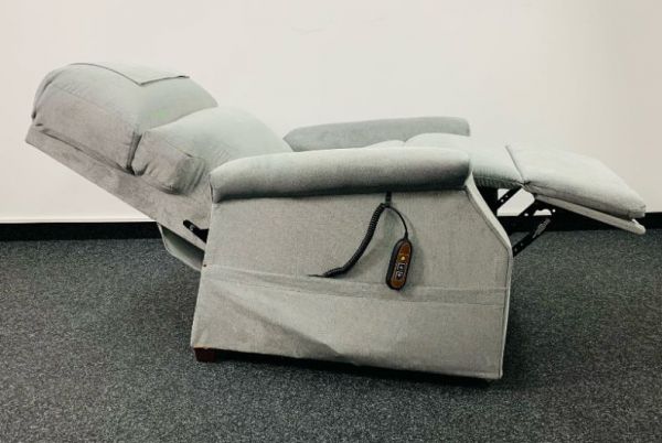 MEDTRADE Komfort Premium (1-motorig) Seniorensessel, Käuferstorno